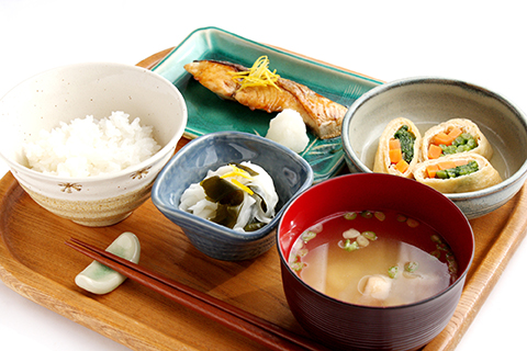 お食事